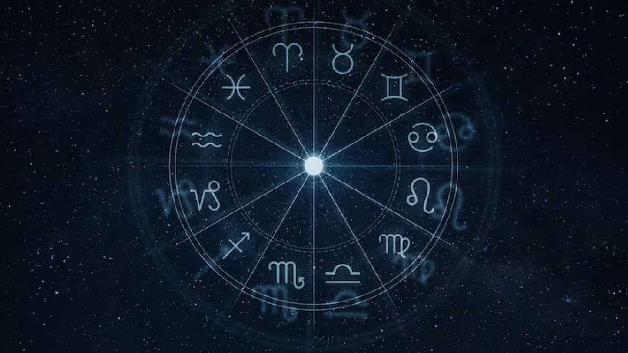 August 2026 horoscope: অগস্টে ভাগ্যের চাকা ঘুরবে ৫ রাশির, এই রাশির ওপর পড়বে শত্রুর নজর!