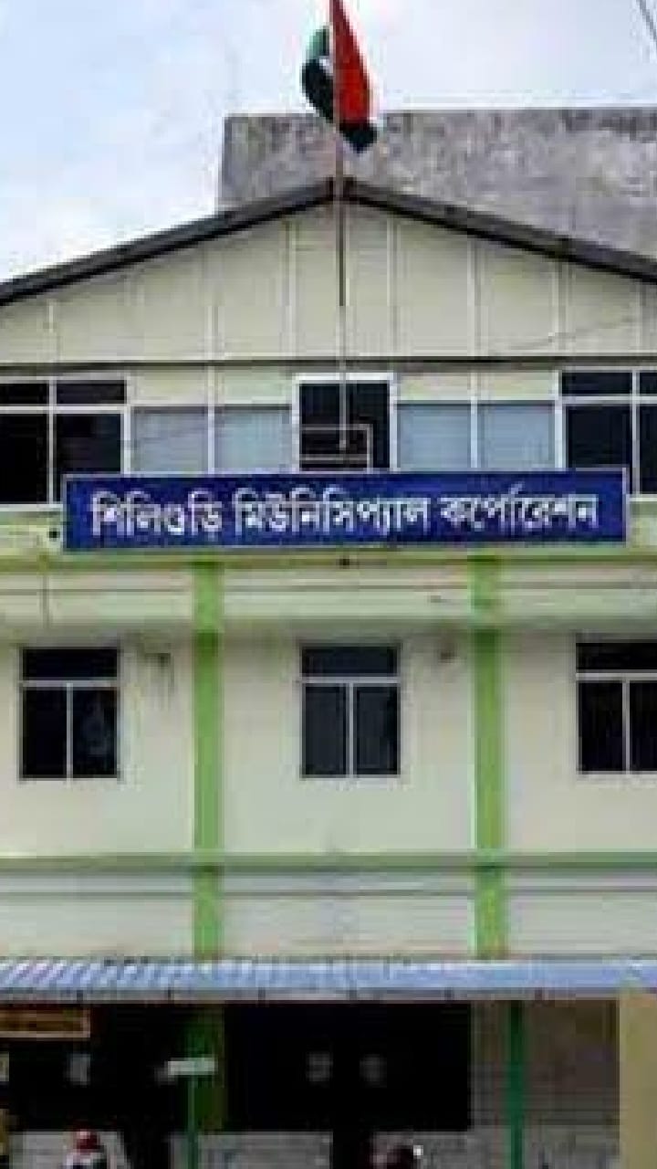 শিলিগুড়ি পুরসভায় চরম ভোগান্তি, ডেথ সার্টিফিকেট পেতে দোরে দোরে ঘুরে নাজেহাল আমজনতা!