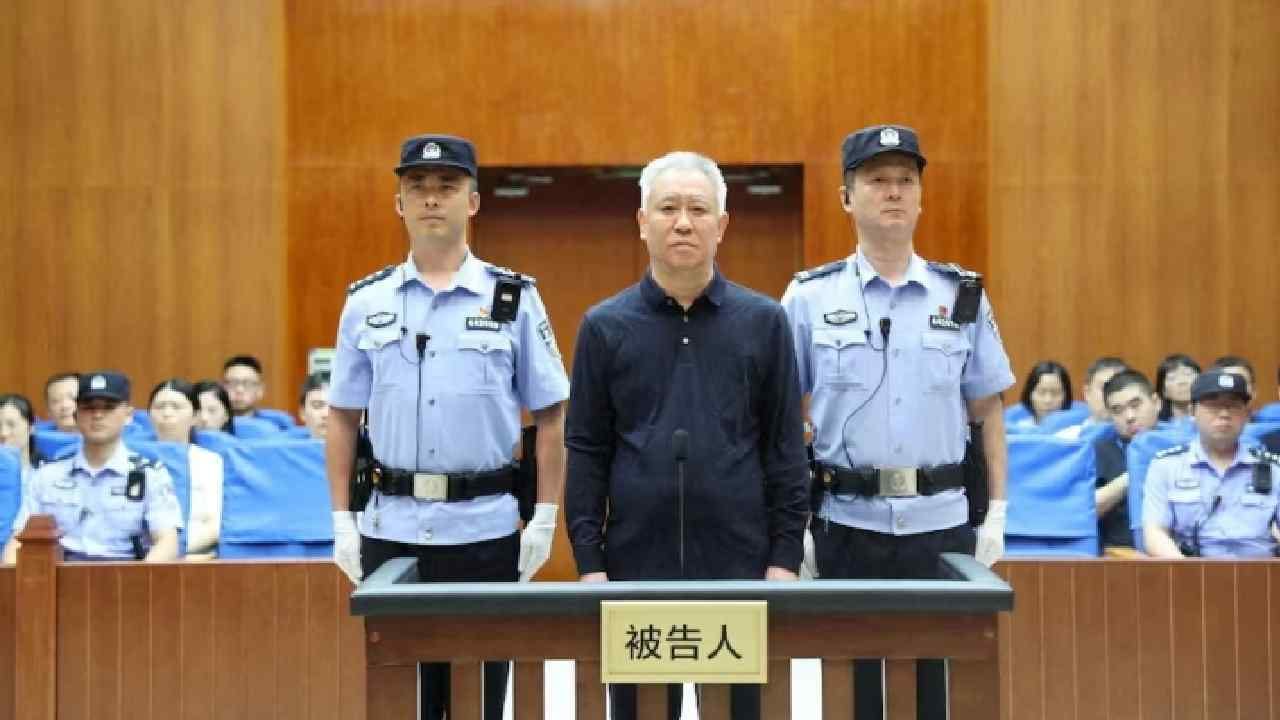 China: এভারগ্র্যান্ড কাণ্ডে ‘স্পেশাল ১২’! হুই কা ইয়ানের যাবজ্জীবনের পর ফের নজরে ১১ জন