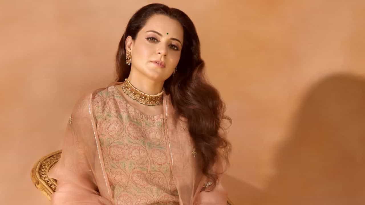 Kangana Ranaut Gen Z controversy: 'নর্দমা' বলার পর এখন ‘জেন-জি’দের সঙ্গেই বন্ধুত্ব পাতাতে চাইছেন কঙ্গনা? Kangana Ranaut Gen Z controversy: 'নর্দমা' বলার পর এখন ‘জেন-জি’দের সঙ্গেই বন্ধুত্ব পাতাতে চাইছেন কঙ্গনা?
