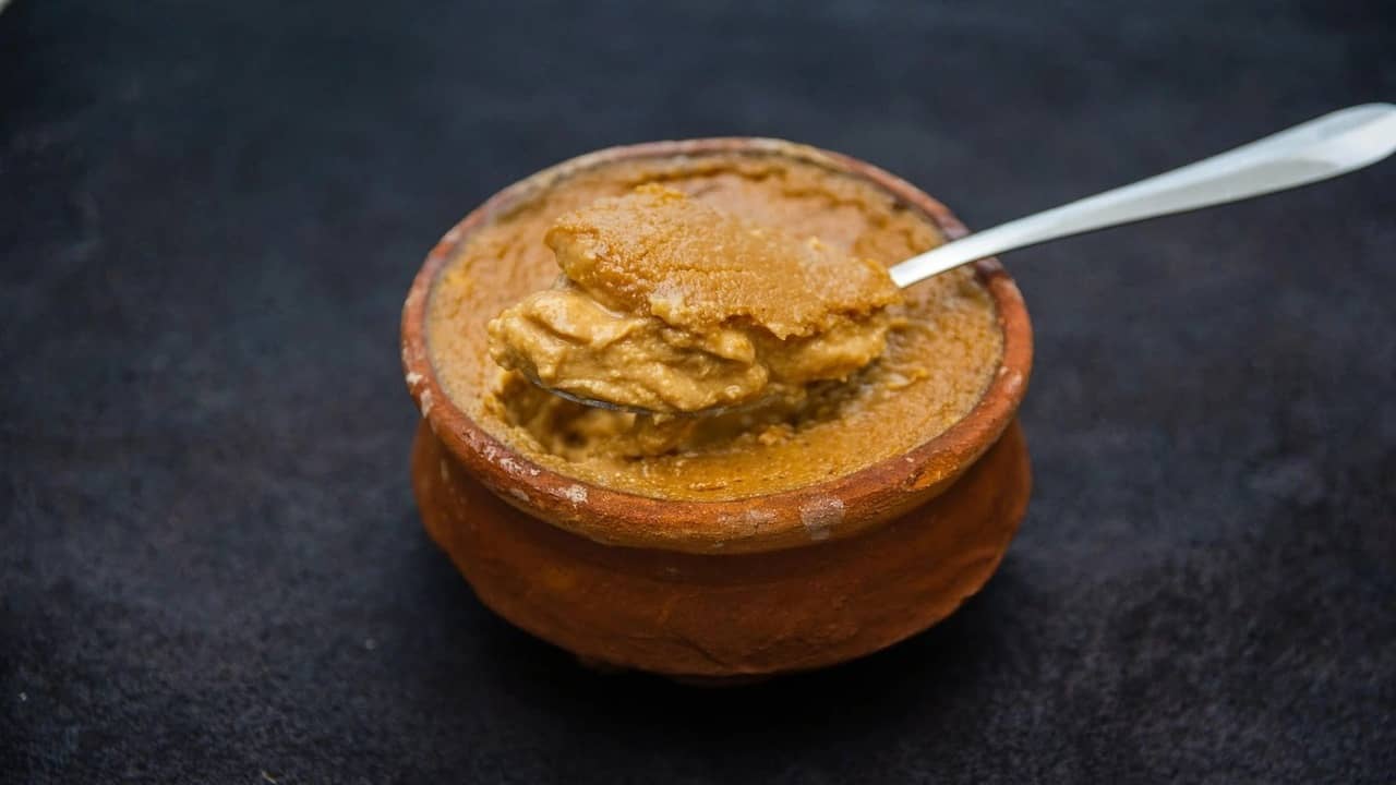 Nabadwip Lal Doi recipe: কৃত্রিম রং ছাড়া, ঘরেই বানিয়ে ফেলুন পারফেক্ট নবদ্বীপের লাল দই!
