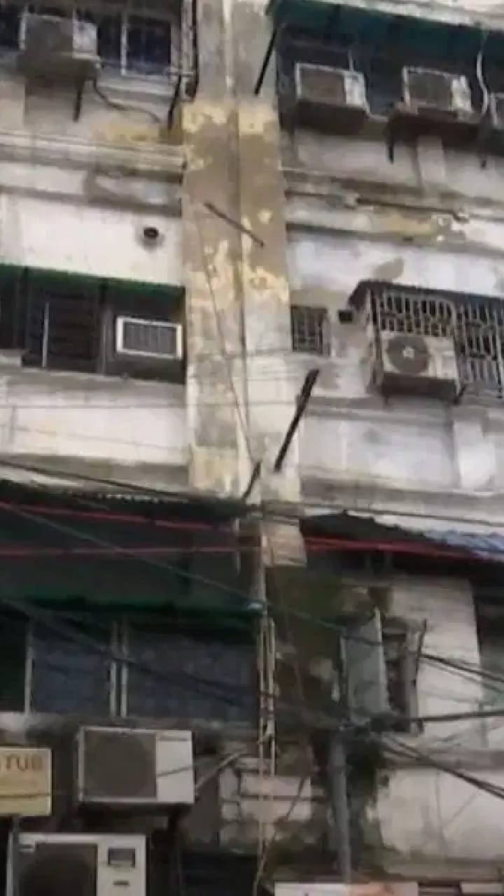 মির্জা গালিব স্ট্রিটে আগুন! হোটেলের ভিতরে মর্মান্তিক পরিণতি