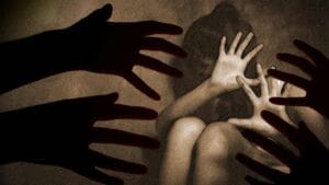 আরবানায় মহিলাকে 'ধর্ষণের চেষ্টা, ছুরির কোপ'! গ্রেফতার রাঁধুনি