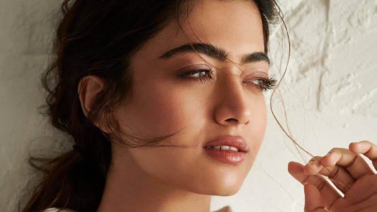 Rashmika Mandanna Injury Update: পায়ে ভর দিয়ে দাঁড়াতেই পারছেন না! ভক্তদের কী দুঃসংবাদ শোনালেন রশ্মিকা?