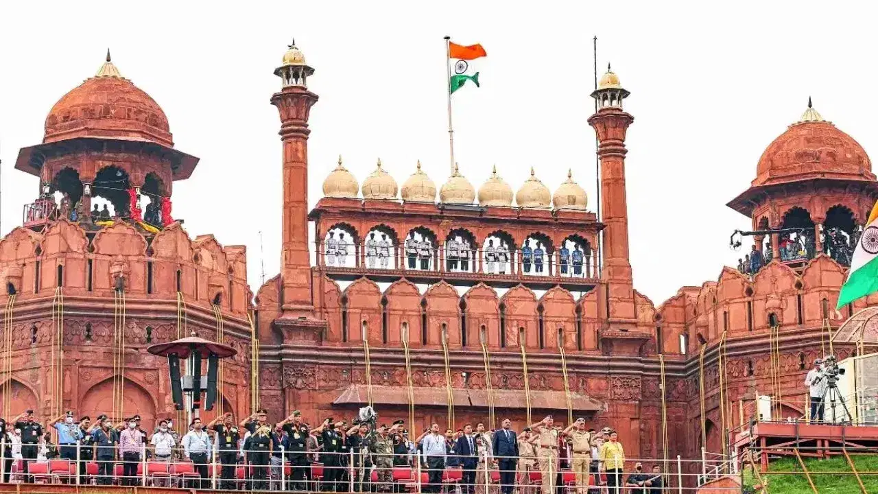 Independence Day: লালকেল্লায় বদলাচ্ছে স্বাধীনতা দিবসের অনুষ্ঠান! এই প্রথম গাওয়া হবে বন্দে মাতরম, বিশেষ গুরুত্ব যুবশক্তিকে