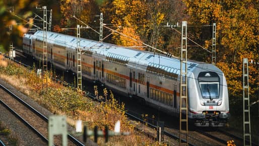 Russia-India Train Proposal: রাশিয়া থেকে সোজা ভারত অবধি ট্রেন চলবে? বিরাট প্রস্তাব উপ-প্রধানমন্ত্রীর