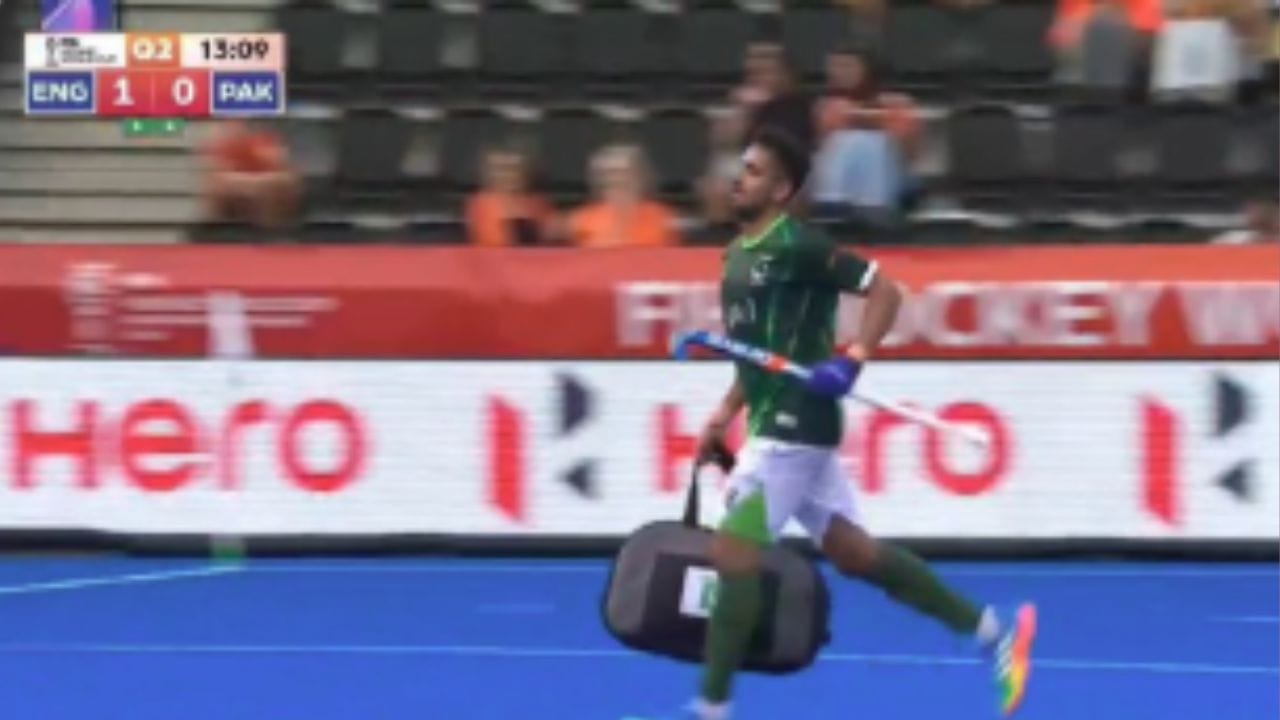 FIH: পেনাল্টি কর্ণারের গিয়ার আনতেই ভুলে গেল পাকিস্তান, বিতর্ক উস্কে মত প্রাক্তন পাক অধিনায়কের!