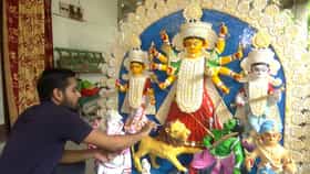 ফ্রম শিলিগুড়ি টু সাউথ কোরিয়া! 'দুগ্গা দুগ্গা' বলে রওনা দিচ্ছেন মা দুর