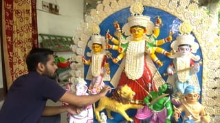 Durga Idol: ফ্রম শিলিগুড়ি টু সাউথ কোরিয়া! ‘দুগ্গা দুগ্গা’ বলে রওনা দিচ্ছেন মা দুর্গা