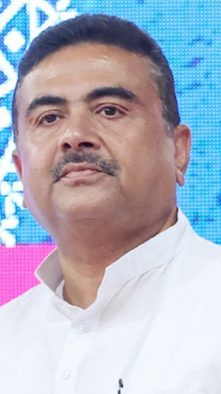 ‘কে দিয়েছে বঙ্গবিভূষণ?’ অনন্ত মহারাজকে নিয়ে বিস্ফোরক শুভেন্দু