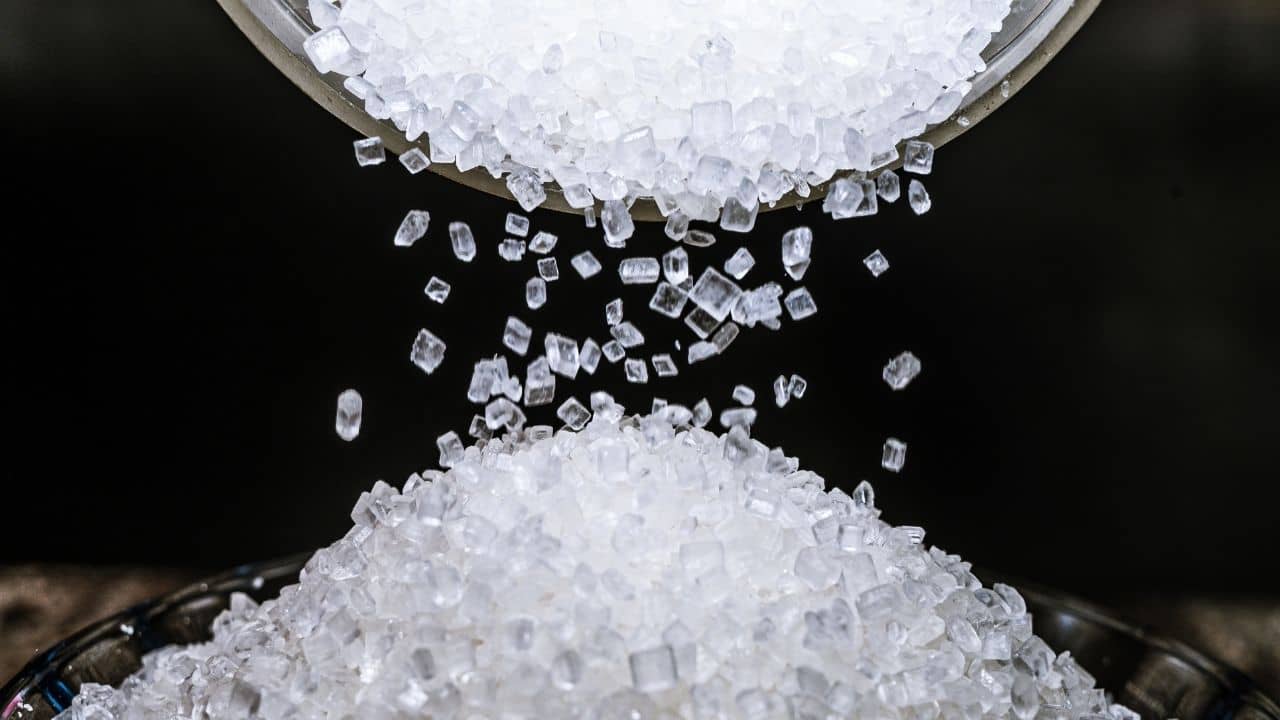 Sugar Price Hike: এবার চিনি কেনার মাপ বেঁধে দেওয়া হল!