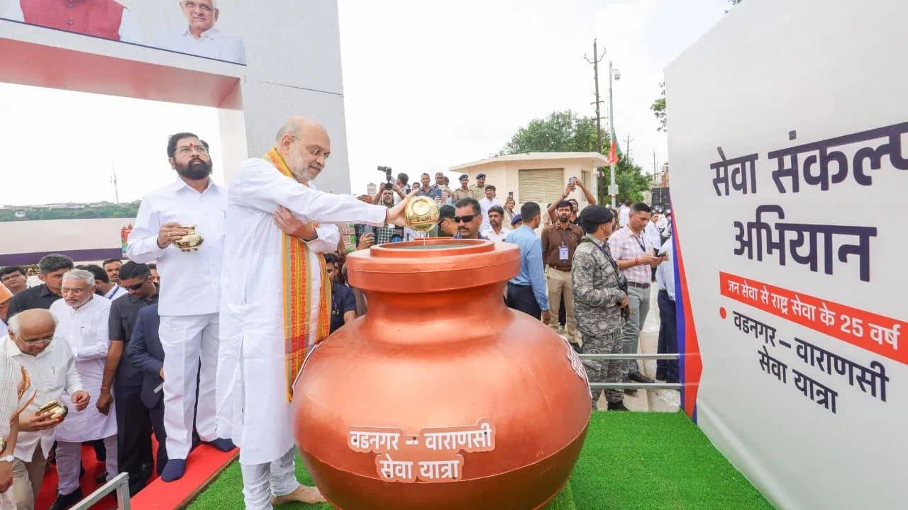 Yatra of Seva: মানুষের সঙ্গে সম্পর্ক স্থাপন, বডনগর থেকে বারাণসী এক অভিনব যাত্রা