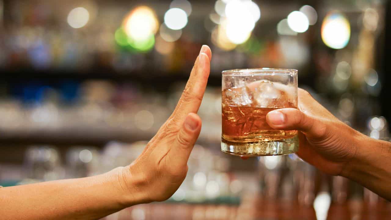 Alcohol Shop Rules: মদ বিক্রিতে বাংলার জন্য বড় নিয়ম আনল রাজ্য সরকার Alcohol Shop Rules: মদ বিক্রিতে বাংলার জন্য বড় নিয়ম আনল রাজ্য সরকার