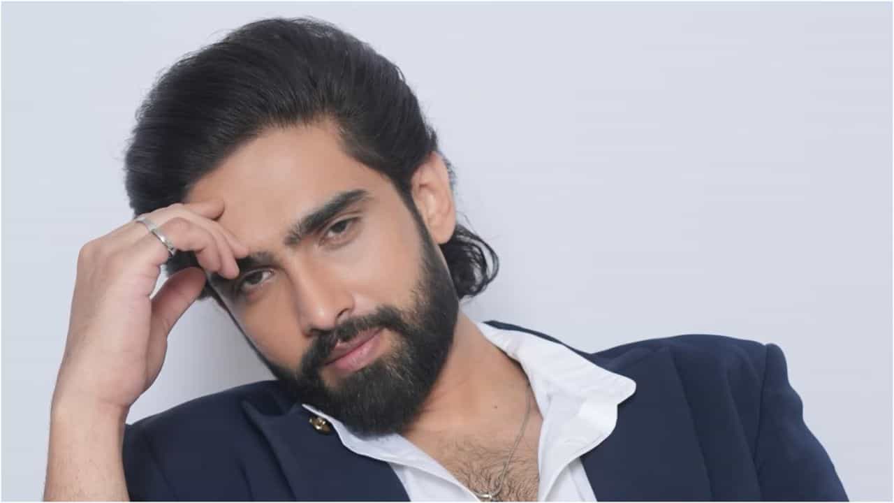 Amal Malik: 'আমি মিউজিক ইন্ডাস্ট্রির শাহরুখ, রাগ সলমনের মতো, ভেবেচিন্তে পা বাড়াবেন!' কড়া হুঁশিয়ারি অমল মালিকের Amal Malik: 'আমি মিউজিক ইন্ডাস্ট্রির শাহরুখ, রাগ সলমনের মতো, ভেবেচিন্তে পা বাড়াবেন!' কড়া হুঁশিয়ারি অমল মালিকের