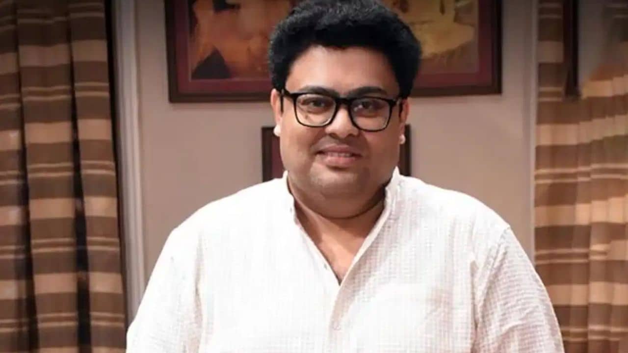 Ambarish Bhattacharya: আমাকে খুব পছন্দ করে, কিন্তু বাড়িতে বর আছে বলে ভয় পাচ্ছে! কোন নায়িকার কথা বললেন অম্বরীশ?