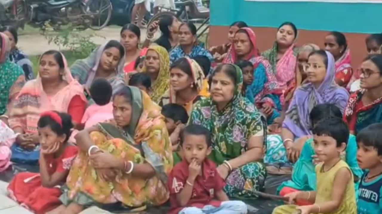 Annapurna Yojana Money: একেবারে দ্বিগুণ! এবারের পুজোয় অন্নপূর্ণার টাকা নিয়ে বড় উদ্যোগ Annapurna Yojana Money: একেবারে দ্বিগুণ! এবারের পুজোয় অন্নপূর্ণার টাকা নিয়ে বড় উদ্যোগ