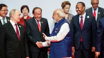 'দিল তো পাগল হ্যায়' থেকে 'চলে চলো', মালয়েশিয়ার PM-এর প্লেলিস্ট ভাইরাল