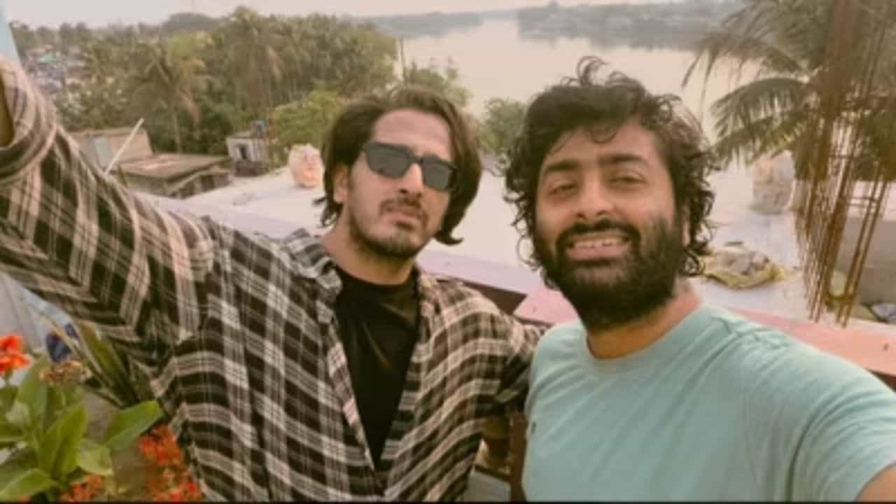 Qazi Touqeer: অরিজিতের মতোই করেছেন গোপনে বিয়ে, জানেন কাজীর বউ কে? Qazi Touqeer: অরিজিতের মতোই করেছেন গোপনে বিয়ে, জানেন কাজীর বউ কে?