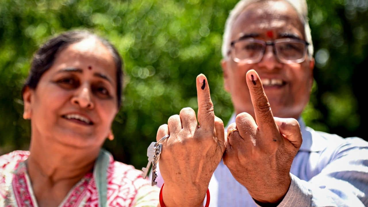 State Assembly Election: মেয়াদ শেষের আগেই সরকার ভেঙে ভোট করাবে নির্বাচন কমিশন? জল্পনা তুঙ্গে