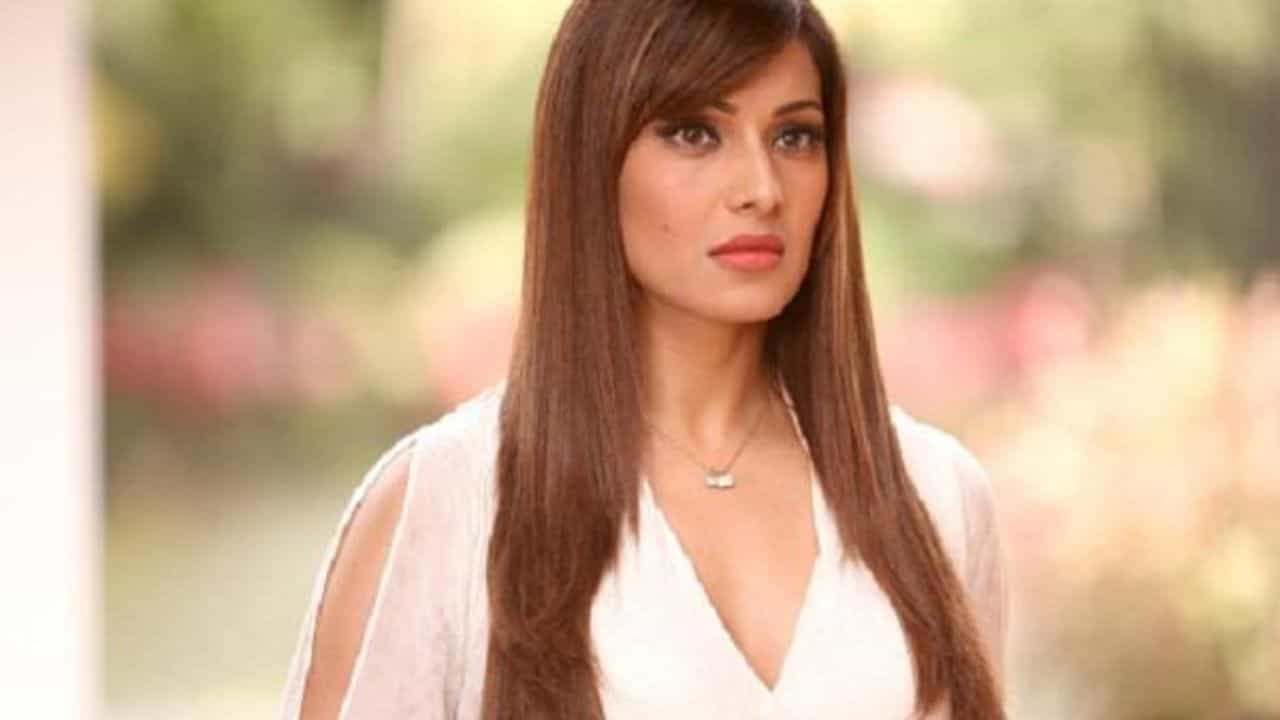 Bipasha Basu: বিপাশার প্রোটিন পাউডারের কৌটোর ভিতর কিলবিল করছে পোকা! তারপর... Bipasha Basu: বিপাশার প্রোটিন পাউডারের কৌটোর ভিতর কিলবিল করছে পোকা! তারপর...