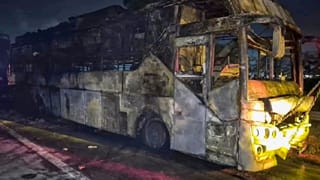 Greater Noida Bus Fire: ‘মরার হলে মরো, বাস থামাব না’, পোড়া গন্ধ পেয়েও এই ঔদ্ধত্য দেখিয়েছিল চালক! মাশুল দিতে হল ৯টি প্রাণকে