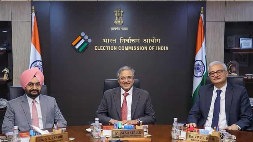 CEC: ১০ মাসে ১৪ বার! ঘরের লোকের কাছে প্রশ্নের মুখে CEC জ্ঞানেশ কুমার?