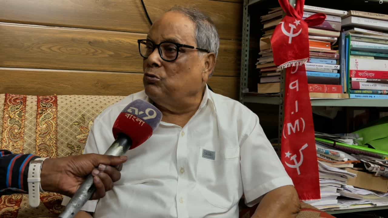 Ashok Bhattacharya: 'তৃণমূলের ভ্যানিশ হওয়ারই কথা ছিল', বললেন অশোক, নিশানা করলেন বিজেপি-কংগ্রেসকেও Ashok Bhattacharya: 'তৃণমূলের ভ্যানিশ হওয়ারই কথা ছিল', বললেন অশোক, নিশানা করলেন বিজেপি-কংগ্রেসকেও
