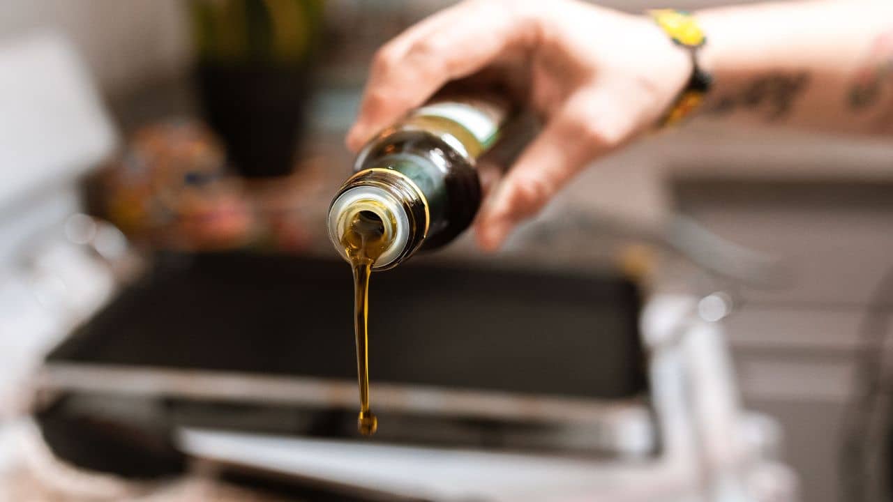 Cooking Oil: সস্তা হতে পারে রান্নার তেলের দাম! উৎসবের মরশুমের আগেই বিরাট সিদ্ধান্ত কেন্দ্রের