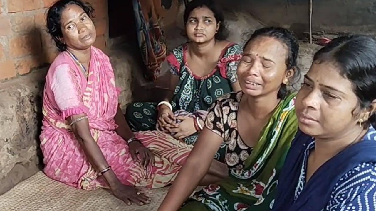 Police Custody Death: বাবা এবারের মতো বাঁচাও, এটাই শেষ কথা! বরফের মতো ঠান্ডা শরীর ছেলের, পুলিশ হেফাজতে অস্বাভাবিক মৃত্যুকে ঘিরে চাঞ্চল্য