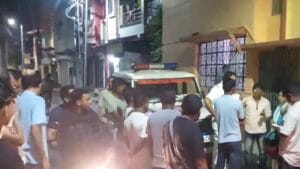 ডানকুনিতে স্বর্ণ ব্যবসায়ীকে লক্ষ্য করে 'গুলি'