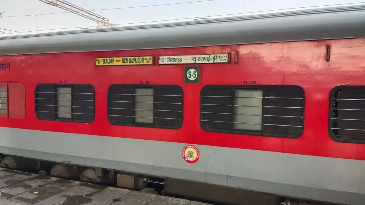 Train Route Change: বদলে গেল রুট, শতাব্দী-দার্জিলিং মেল-সহ ১৪টি ট্রেন নিয়ে বড় আপডেট রেলের
