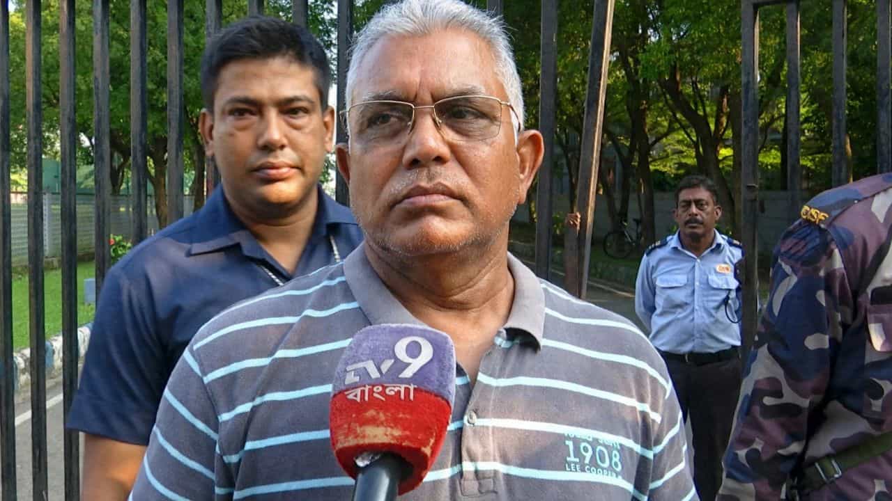 Dilip on Bus Fare: 'বাস ভাড়া বাড়ানোর দরকার আছে, নয়ত রেভিনিউ কোথা থেকে আসবে?', পুজোর পরই বাড়ছে ভাড়া? Dilip on Bus Fare: 'বাস ভাড়া বাড়ানোর দরকার আছে, নয়ত রেভিনিউ কোথা থেকে আসবে?', পুজোর পরই বাড়ছে ভাড়া?