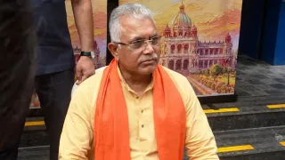 Dilip Ghosh: টাকা ফেরাতে হবে ‘অযোগ্যদের’, নয় জেল, স্পষ্ট বলে দিলেন দিলীপ