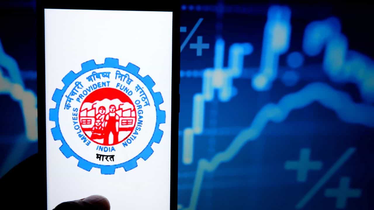 EPF Withdrawal Rules 2026: বদলে গেল PF তোলার নিয়ম, কতবার অ্যাকাউন্ট থেকে টাকা তুলতে পারবেন? EPF Withdrawal Rules 2026: বদলে গেল PF তোলার নিয়ম, কতবার অ্যাকাউন্ট থেকে টাকা তুলতে পারবেন?
