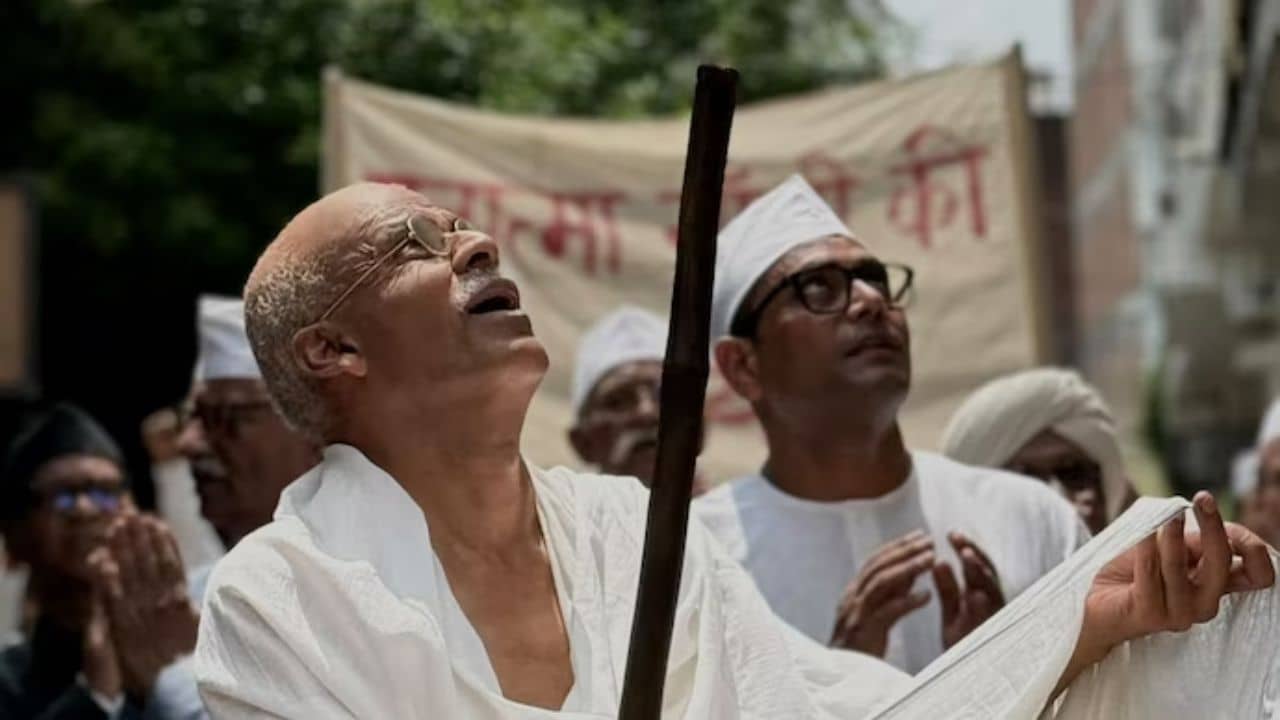 Mahatma Gandhi: ফের বড়পর্দায় মহাত্মা গান্ধীর জীবন, অভিনেতাকে চিনতে পারছেন?