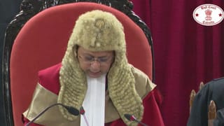 Calcutta High Court CJ: বাবা-মায়ের আত্মত্যাগ থেকে স্ত্রীর সহশীলতা-লড়াইয়ে পাশে থাকার অঙ্গীকার, শপথ গ্রহণে আবেগঘন হাইকোর্টের প্রধান বিচারপতি রবীন্দ্র ভি ঘুগে