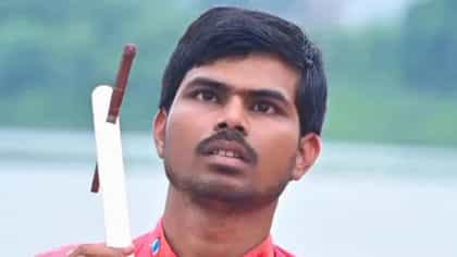 দৃষ্টিহীন গায়ক সুনীল লোধির জীবনের গল্প চোখে জল এনে দেবে
