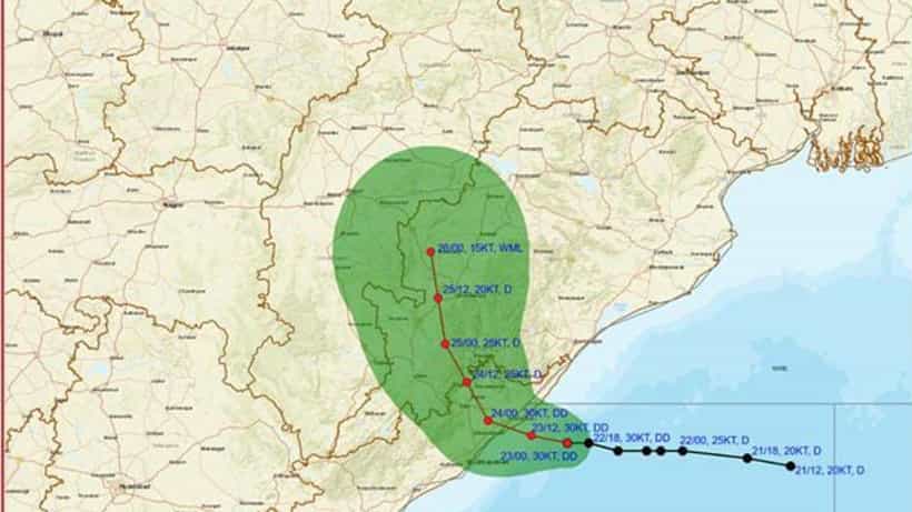 Heavy Rain Alert in Bengal: নিম্নচাপের বাঁকেই দুশ্চিন্তা দিঘা থেকে দার্জিলিংয়ে