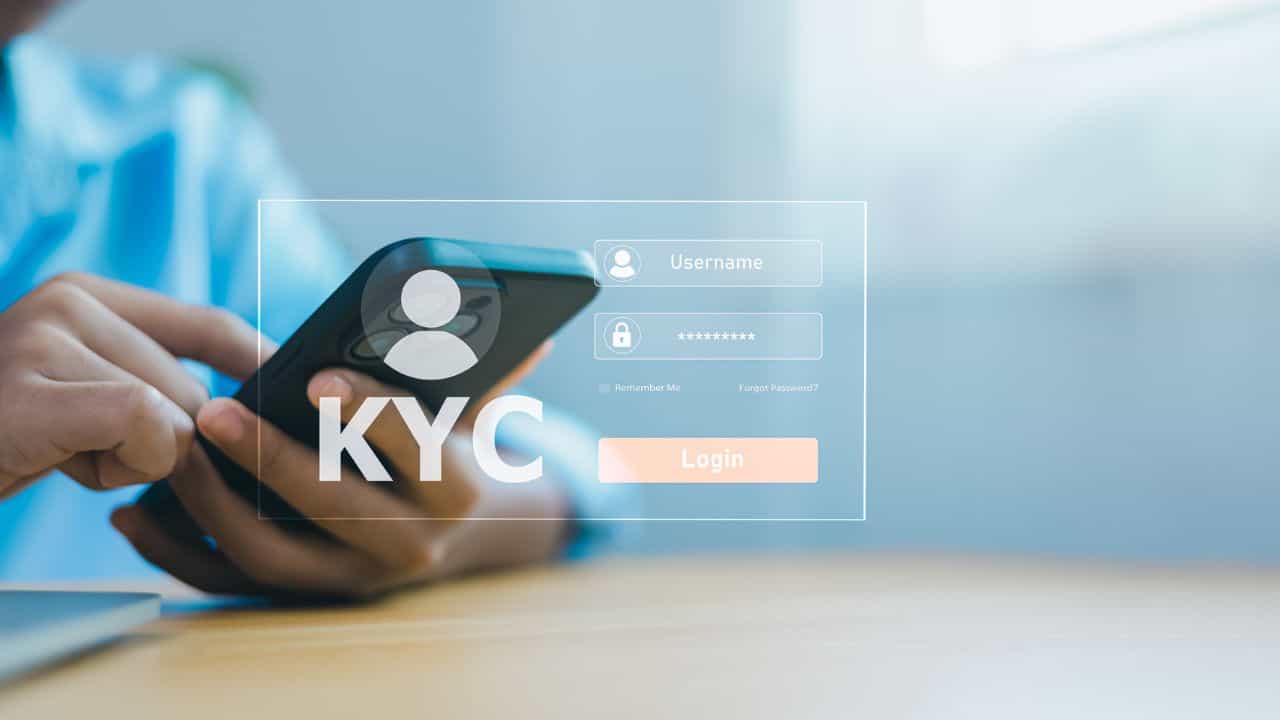 KYC-র দরকার পড়ে সব জায়গায়, ভুল KYC দিলে কী হয়, জানেন? KYC-র দরকার পড়ে সব জায়গায়, ভুল KYC দিলে কী হয়, জানেন?