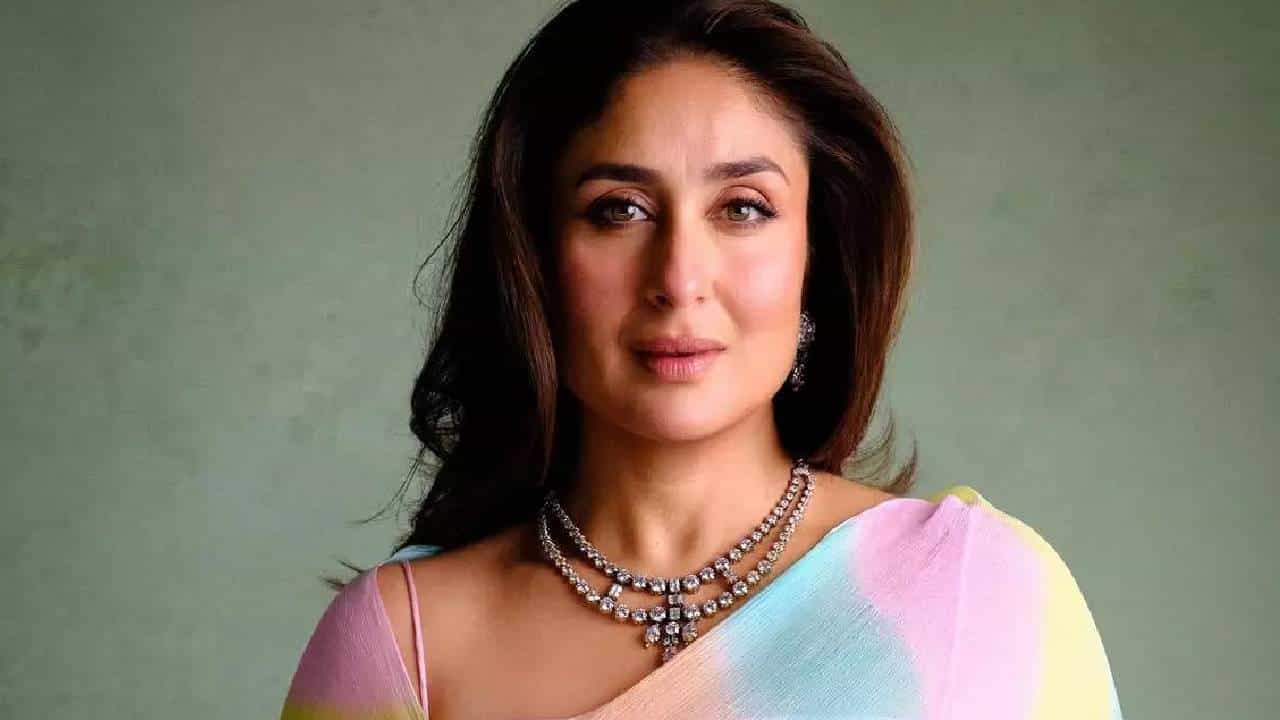 Kareena Kapoor: করিনার আসল নাম জানেন? কেন দাদু রাজ কাপুরের দেওয়া নাম বদলে দিলেন মা ববিতা? Kareena Kapoor: করিনার আসল নাম জানেন? কেন দাদু রাজ কাপুরের দেওয়া নাম বদলে দিলেন মা ববিতা?
