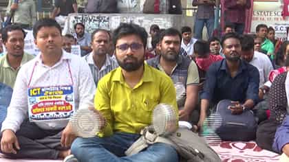 Live: রাত পেরিয়ে সকাল, করুণাময়ীতে এখনও বিক্ষোভ-অবস্থানে শিক্ষকরা