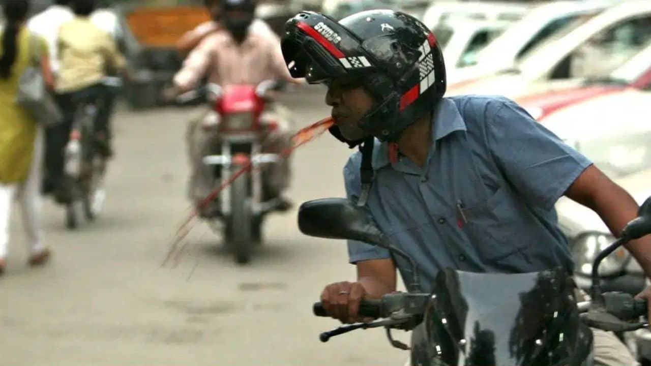 Kolkata Fine Rules: সতর্ক থাকুন, আজ থেকে যেখানে-সেখানে থুতু-কফ ফেললে দিতে হবে ফাইন