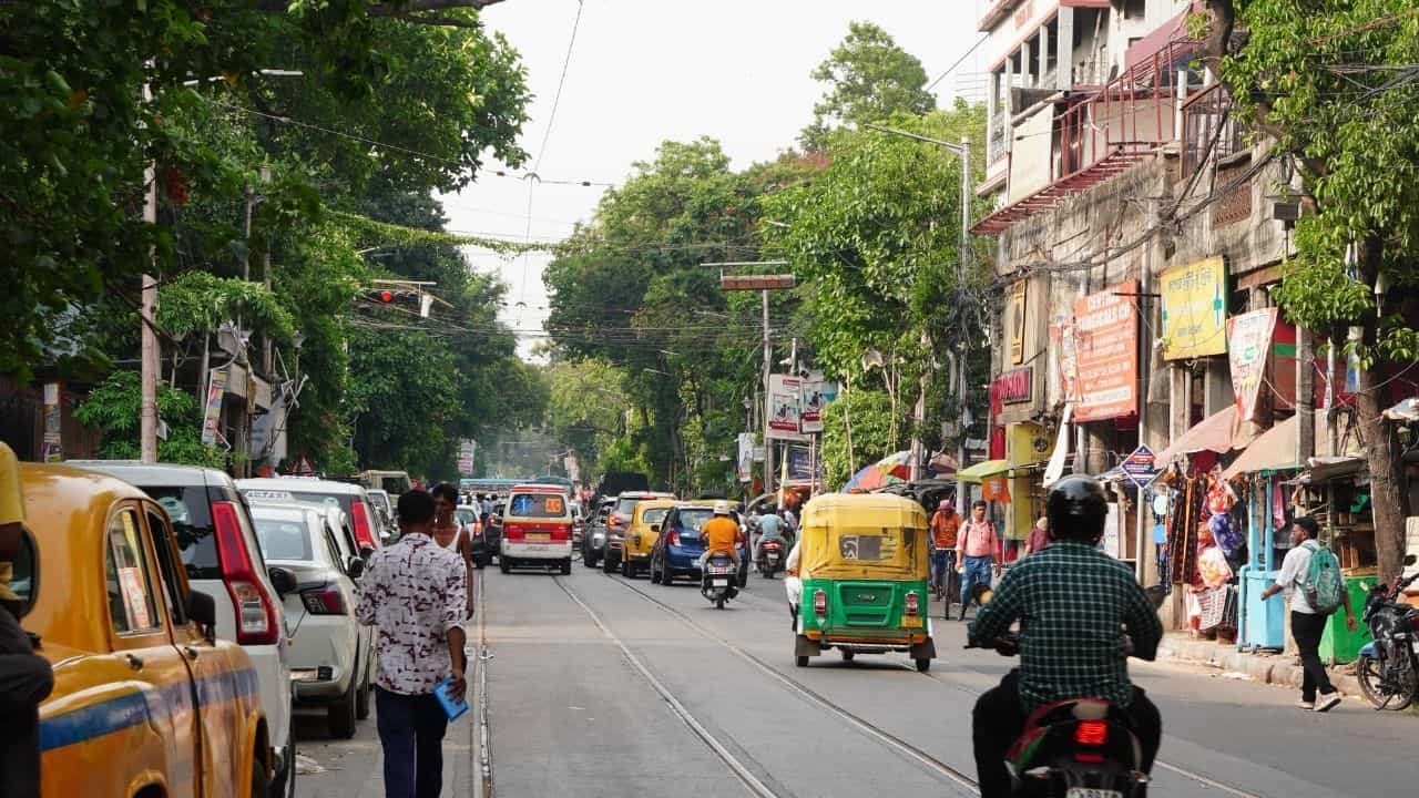 Kolkata Fine Rules: আজ থেকে রাস্তায় বেরিয়ে এই নিয়ম না মানলেই জরিমানা, কড়া নির্দেশিকা রাজ্যের Kolkata Fine Rules: আজ থেকে রাস্তায় বেরিয়ে এই নিয়ম না মানলেই জরিমানা, কড়া নির্দেশিকা রাজ্যের