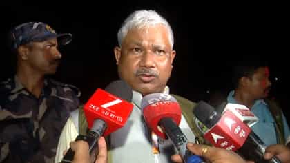 ৪,১৩৩টি সরকারি স্কুলের ভবিষ্যৎ নিয়ে বিভ্রান্তি কাটালেন খোদ শিক্ষামন্ত্