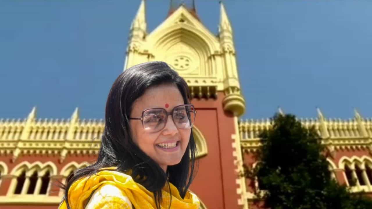 High Court on Mahua Moitra: স্বস্তিতে মহুয়া মৈত্র, চাপড়ায় বিক্ষোভের দিনই বড় নির্দেশ কলকাতা হাইকোর্টের High Court on Mahua Moitra: স্বস্তিতে মহুয়া মৈত্র, চাপড়ায় বিক্ষোভের দিনই বড় নির্দেশ কলকাতা হাইকোর্টের