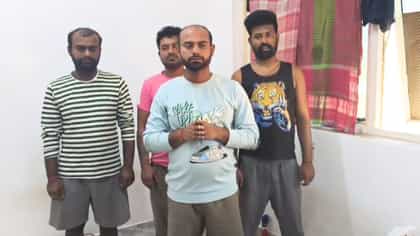 এক ঘরে গাদাগাদি, একবেলা খাওয়া, সৌদি থেকেই ভিডিয়োয় সব বললেন রিপনরা