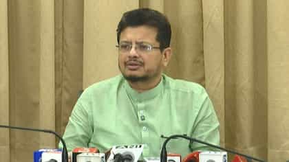 'শোভনদেব চট্টোপাধ্যায় বলে কেউ একজন...চিনি না: ঋতব্রত
