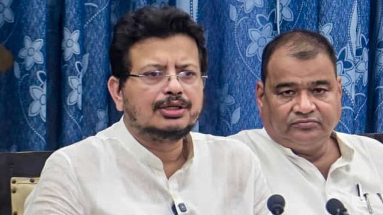 Ritabrata-TMC: তৃণমূল প্রতীকেই প্রার্থী দেবে ঋত-শিবির, সিম্বল না পেলে কী হবে? Ritabrata-TMC: তৃণমূল প্রতীকেই প্রার্থী দেবে ঋত-শিবির, সিম্বল না পেলে কী হবে?