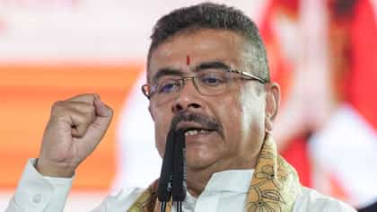টিকা বা তুলসীর মালা, সবটাই ঐতিহ্য-পরম্পরা, বোঝলেন শুভেন্দু