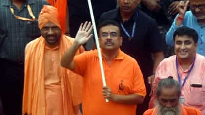 LIVE: 'বিবেকানন্দের মাটিতে গেরুয়াই থাকবে', যাদবপুরে বার্তা শুভেন্দুর